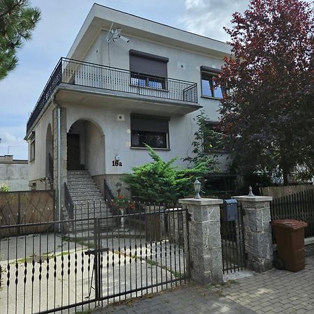 Pokoje Pracownicze Кімнати Для Працівників,Гуртожиток Swarzedz Exterior photo